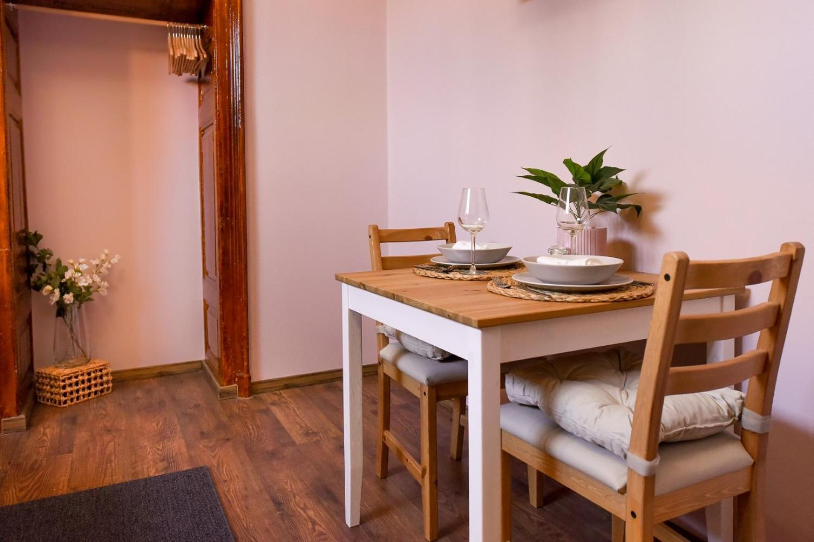 Historic Charm, Modern Comfort - Accommodation In The Heart Of The Old Town Bukarest Szoba fotó