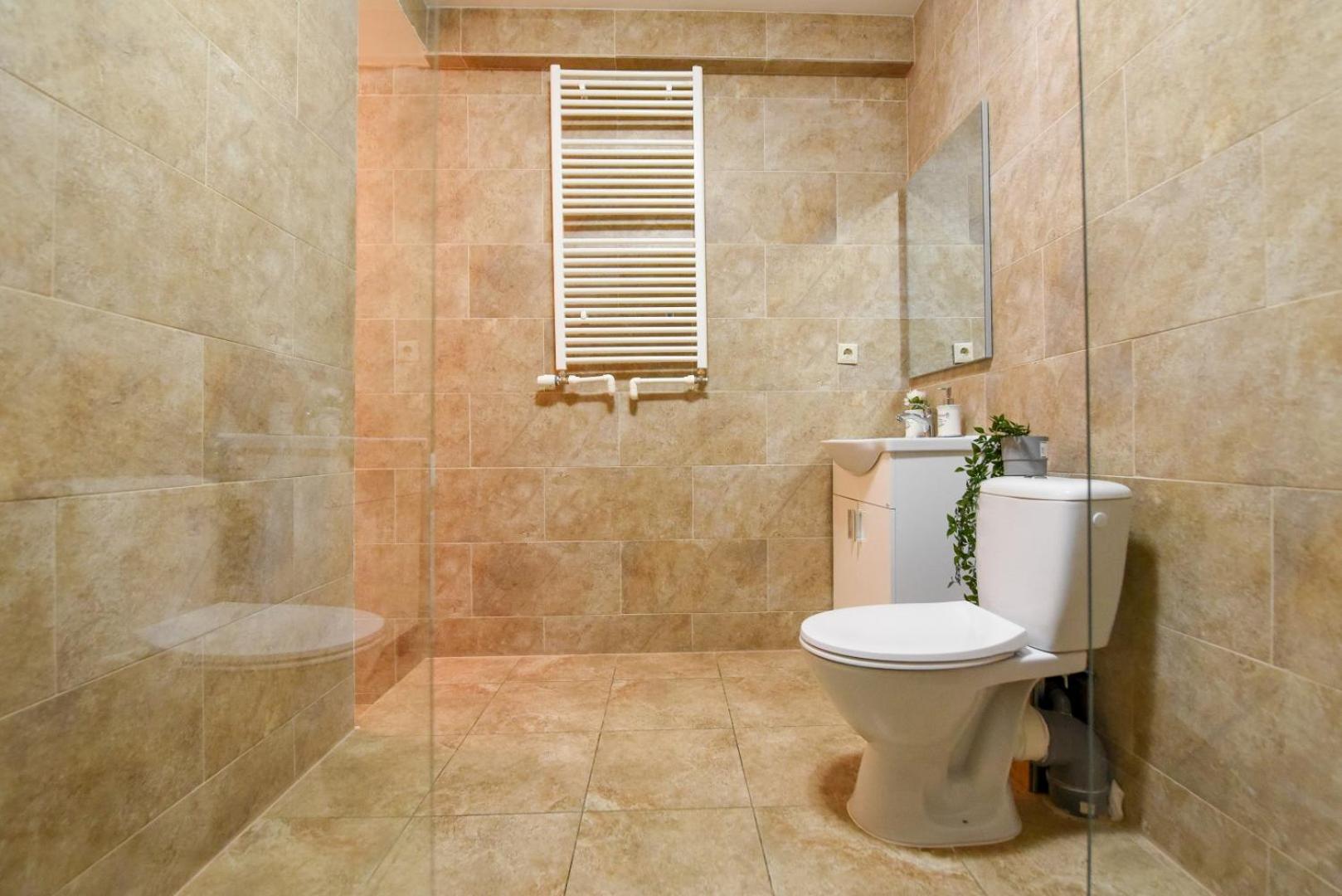 Historic Charm, Modern Comfort - Accommodation In The Heart Of The Old Town Bukarest Szoba fotó